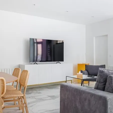 Beautiful Flat For 6 People #6 Appartement Asnières Buitenkant foto