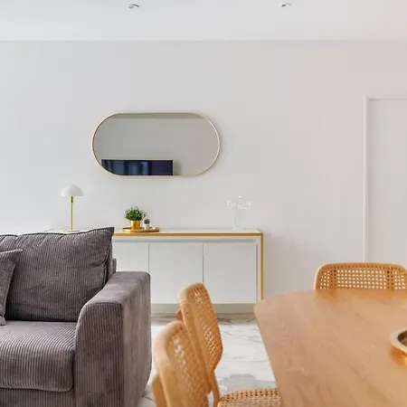 Beautiful Flat For 6 People #6 Appartement Asnières Buitenkant foto
