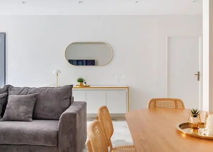 Beautiful Flat For 6 People #6