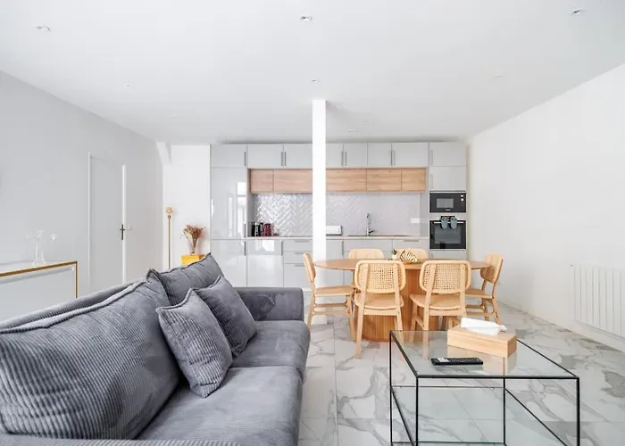 Beautiful Flat For 6 People #6