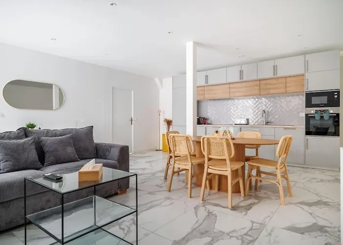 Beautiful Flat For 6 People #6